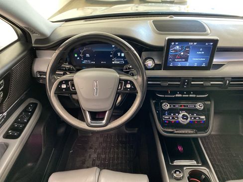 Certified 2022 Lincoln Corsair Reserve w/ Equipment Group 201A image 11