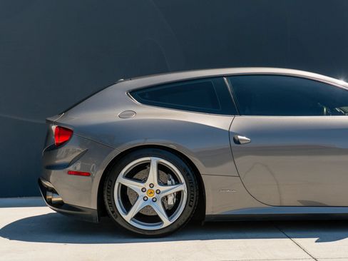 Used 2012 Ferrari FF AWD/4WD image 34