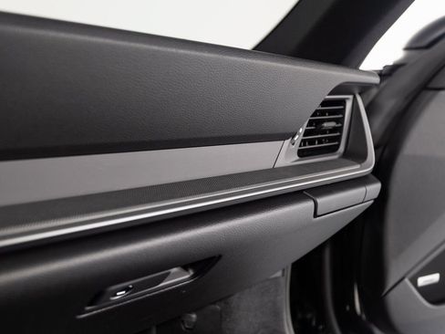 Certified 2025 Porsche 911 Carrera image 29