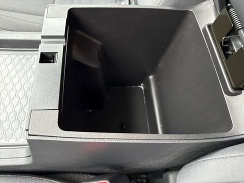 Used 2025 Nissan Frontier S image 26