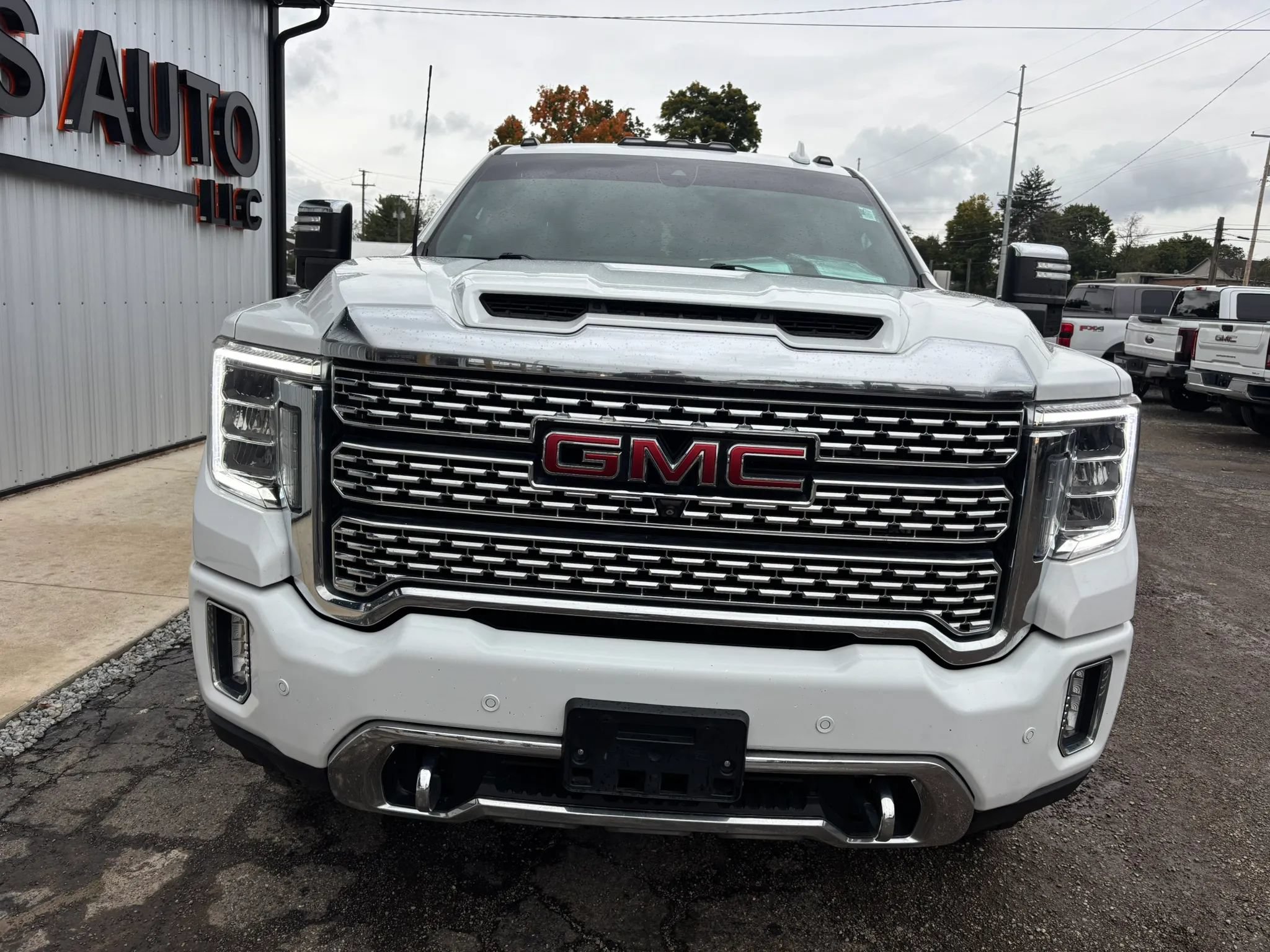 Used 2021 GMC Sierra 3500 Denali w/ Technology Package AWD/4WD image 14