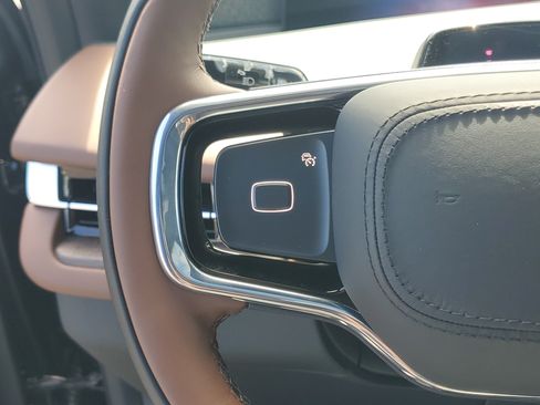 New 2026 Lincoln Navigator Reserve AWD/4WD image 16