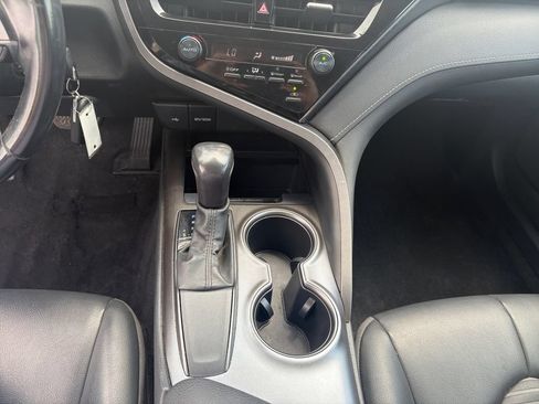 Used 2021 Toyota Camry SE FWD image 24