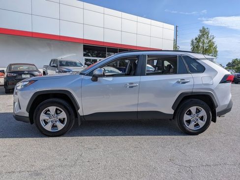 Used 2025 Toyota RAV4 XLE w/ Convenience Package image 9