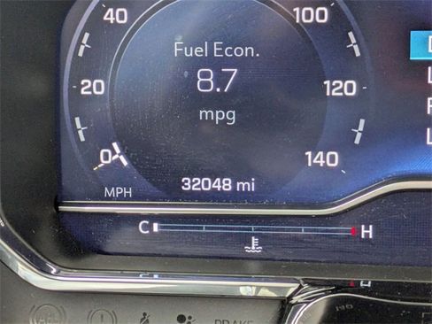 Used 2022 Chevrolet Silverado 1500 LT w/ Convenience Package II image 17