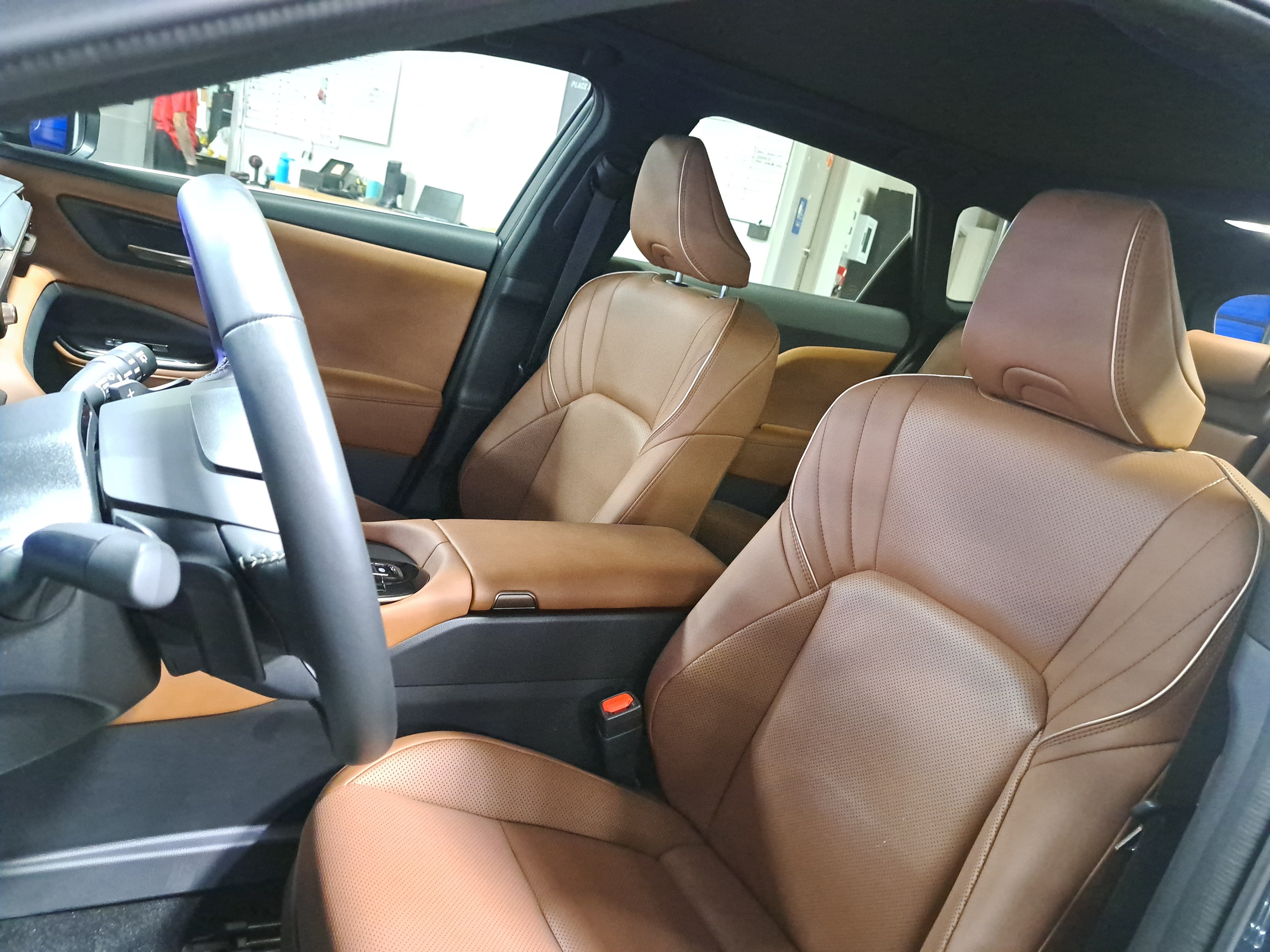 Used 2026 Toyota Crown Signia w/ Advanced Technology Package AWD/4WD image 16