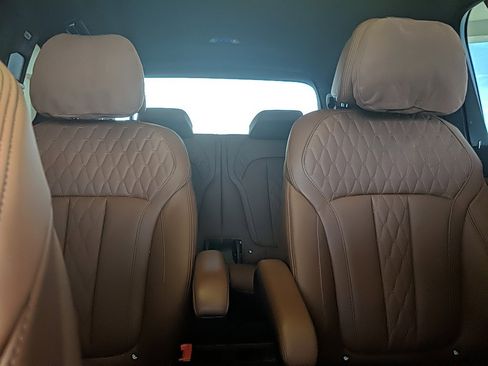 Used 2024 BMW X7 M60i w/ Executive Package image 41
