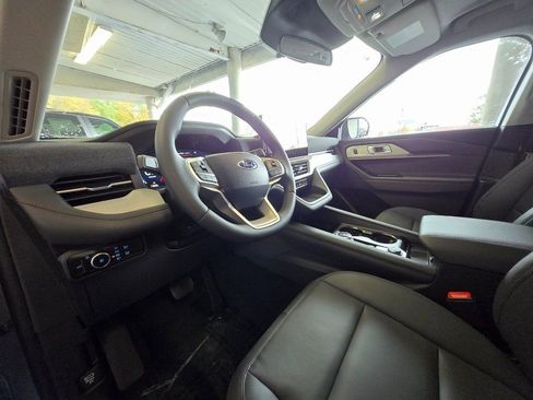 New 2026 Ford Explorer Active w/ Active Comfort Package image 10