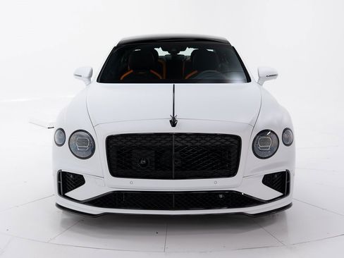 Used 2025 Bentley Flying Spur Plug-In Hybrid image 8