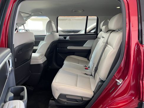 Used 2025 Hyundai Santa Fe SEL image 25