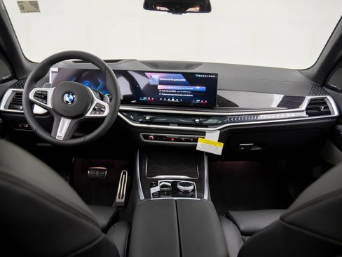 New 2026 BMW X5 xDrive40i w/ M Sport Package AWD/4WD image 10