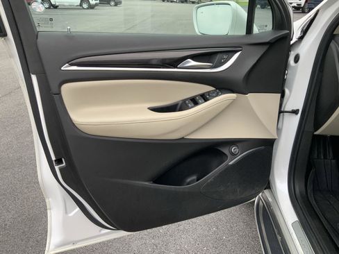 Used 2019 Buick Enclave Essence FWD image 23