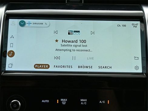 Used 2021 Land Rover Discovery Sport SE image 30