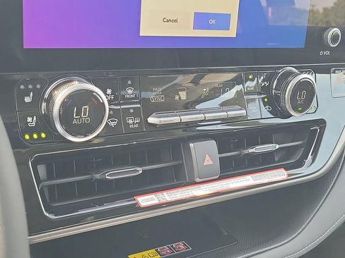 New 2026 Toyota Highlander Limited AWD/4WD image 16