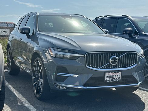 Used 2023 Volvo XC60 B6 Ultimate AWD/4WD image 2