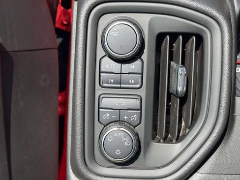 Used 2019 Chevrolet Silverado 1500 Custom Trail Boss w/ Custom Convenience Package AWD/4WD image 17