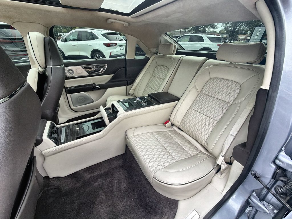 Certified 2019 Lincoln Continental Black Label w/ Rear Seat Package AWD/4WD image 32