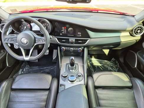 Used 2018 Alfa Romeo Giulia Ti Sport w/ Quick Order Package 22S Sport AWD/4WD image 31