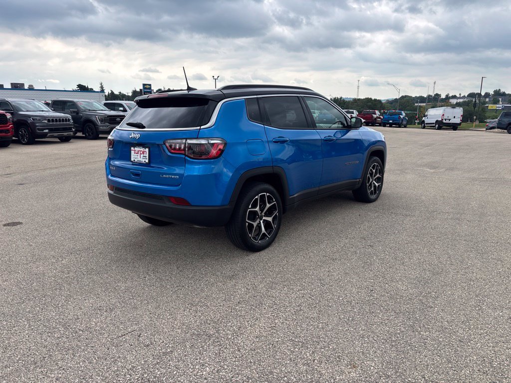 Used 2025 Jeep Compass Limited AWD/4WD image 5