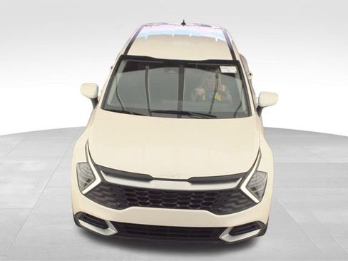 Used 2024 Kia Sportage LX image 7