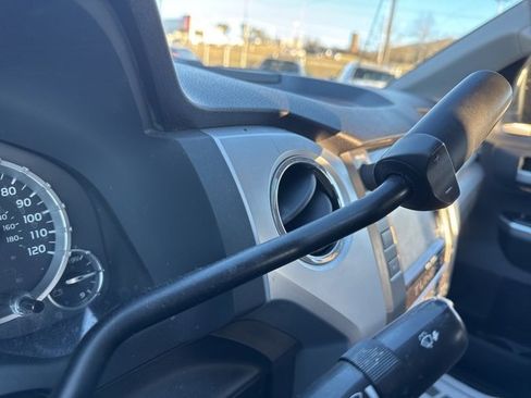 Used 2015 Toyota Tundra SR image 19