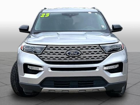 Used 2023 Ford Explorer Limited AWD/4WD image 4