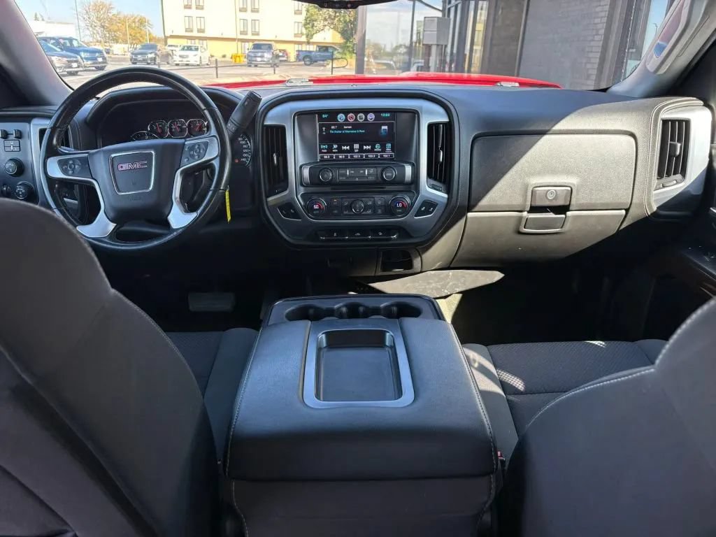 Used 2017 GMC Sierra 1500 SLE w/ SLE Value Package AWD/4WD image 10