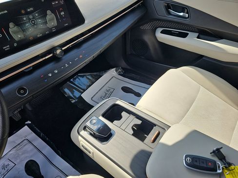 Used 2023 Nissan Ariya FWD image 25