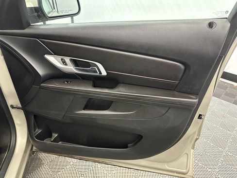 Used 2015 GMC Terrain SLE FWD image 13