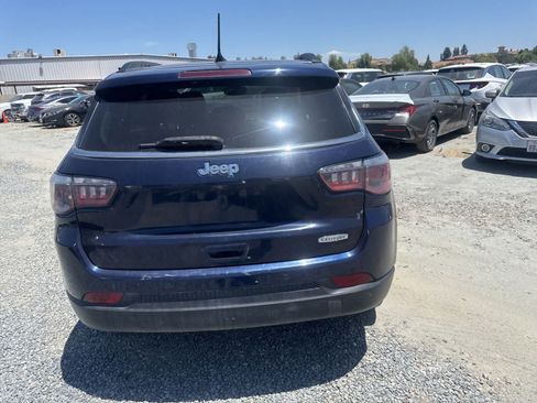 Used 2020 Jeep Compass Latitude FWD image 6