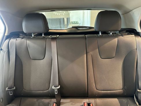 Used 2025 Buick Encore GX Preferred FWD image 37