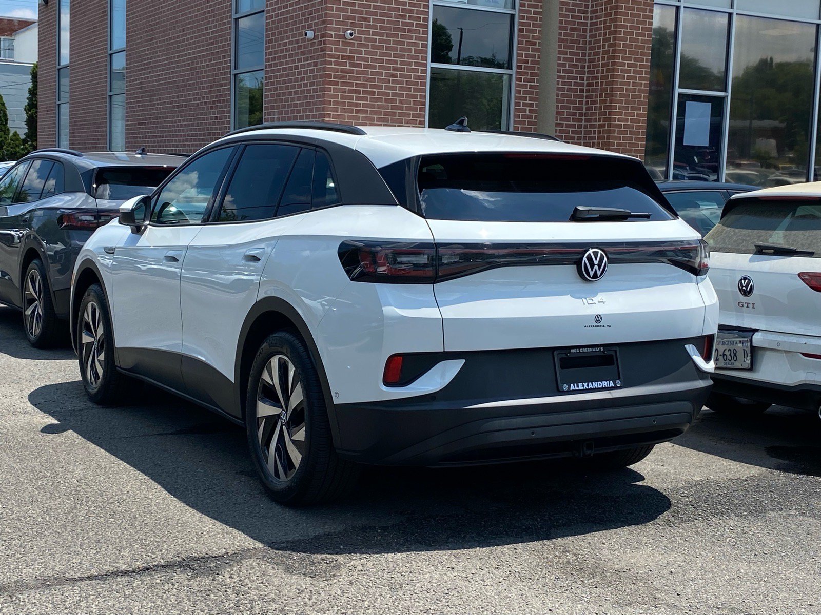Used 2023 Volkswagen ID.4 Pro AWD/4WD image 3