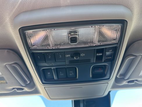 Used 2023 Toyota 4Runner Limited AWD/4WD image 32