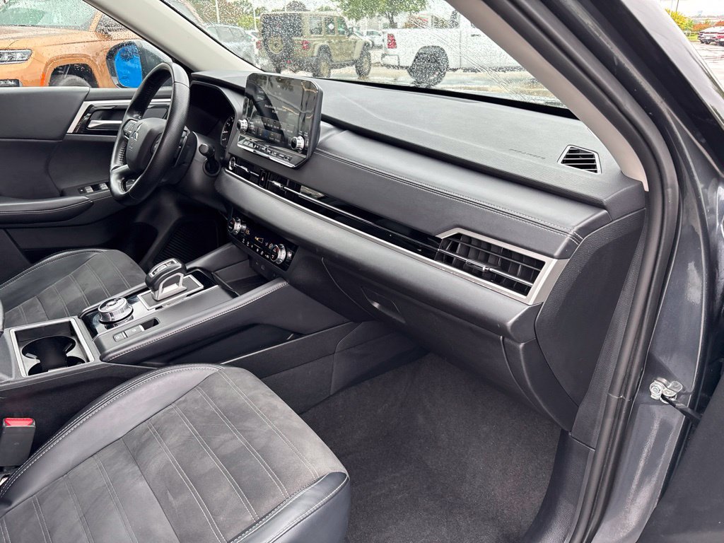 Used 2024 Mitsubishi Outlander SE FWD image 26