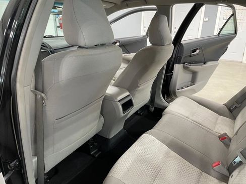Used 2014 Toyota Camry LE FWD image 13