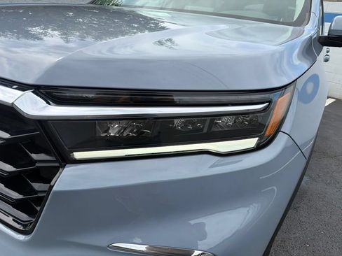 Used 2025 Honda Pilot Touring image 9