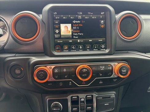 Used 2022 Jeep Gladiator Mojave w/ LED Lighting Group AWD/4WD image 18