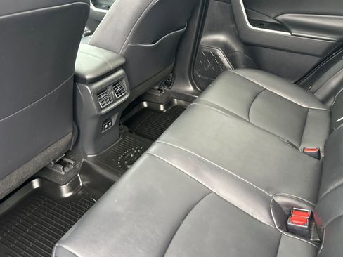 Used 2019 Toyota RAV4 XLE Premium AWD/4WD image 13