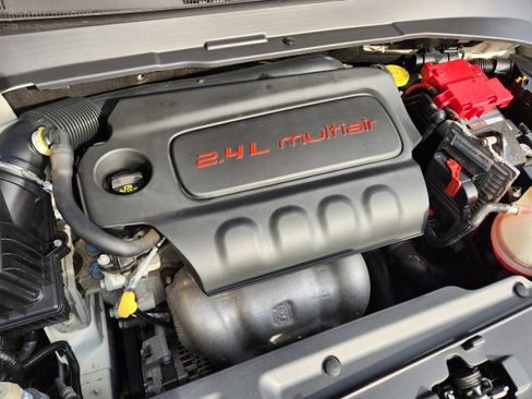 Used 2019 Jeep Compass Latitude w/ Popular Equipment Group image 9