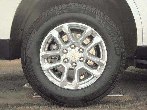 Used 2025 Chevrolet Tahoe LT image 11