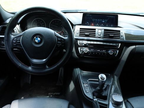 Used 2017 BMW 330i Sedan image 18
