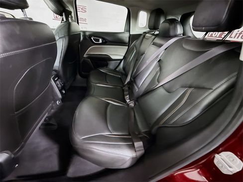 Used 2022 Jeep Compass Limited w/ Sun and Sound Group image 28