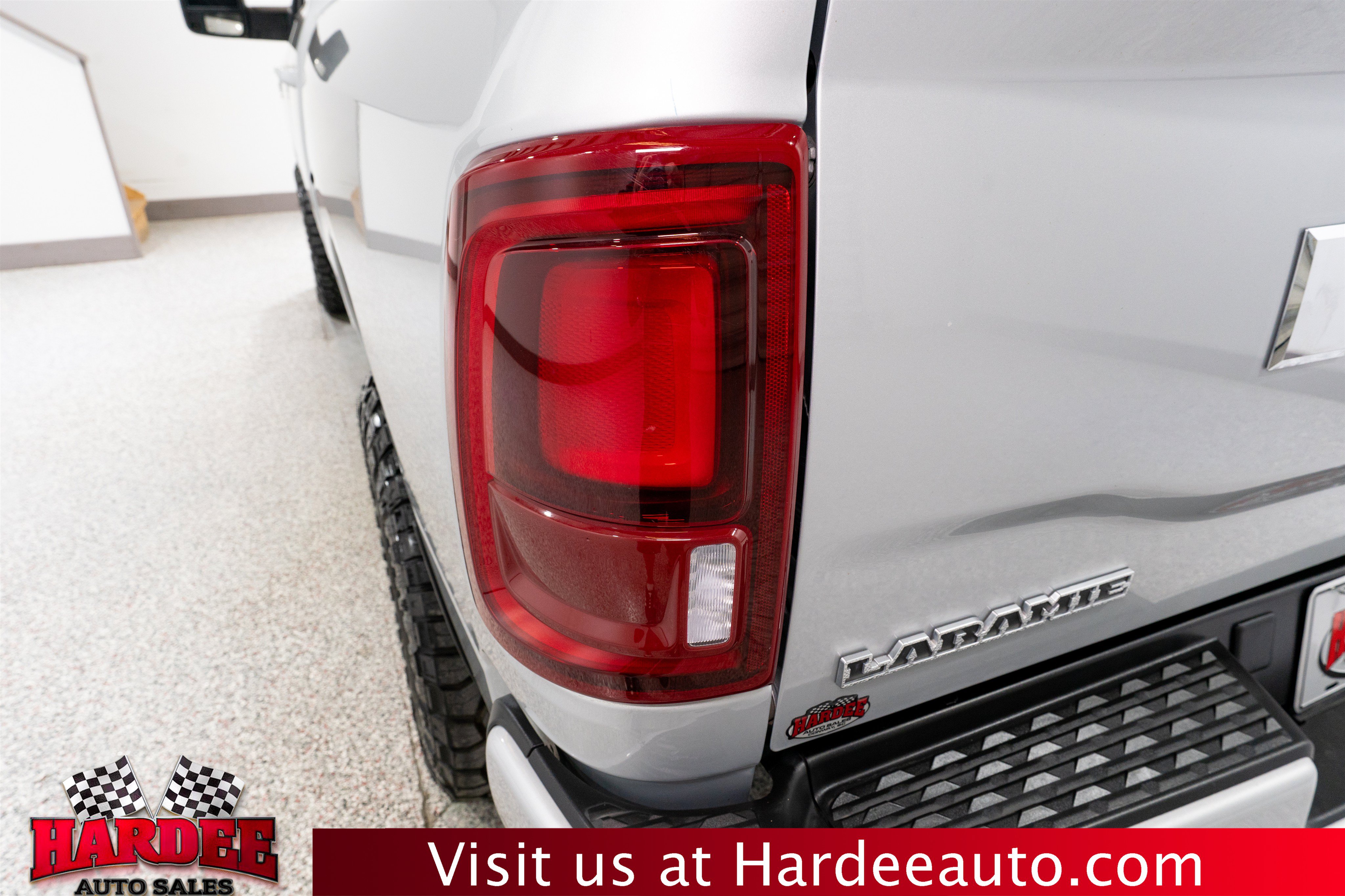Used 2026 RAM 2500 Laramie AWD/4WD image 9
