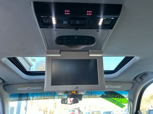 Used 2017 Cadillac Escalade Premium Luxury image 14