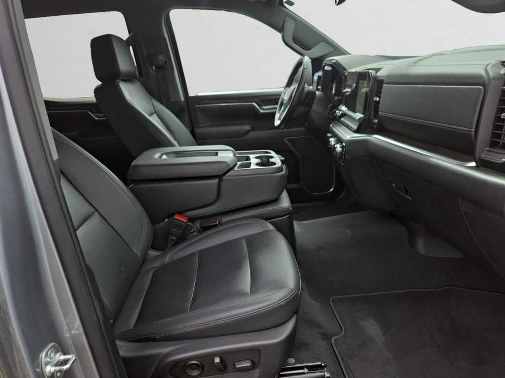 Used 2025 GMC Sierra 1500 SLT AWD/4WD image 15
