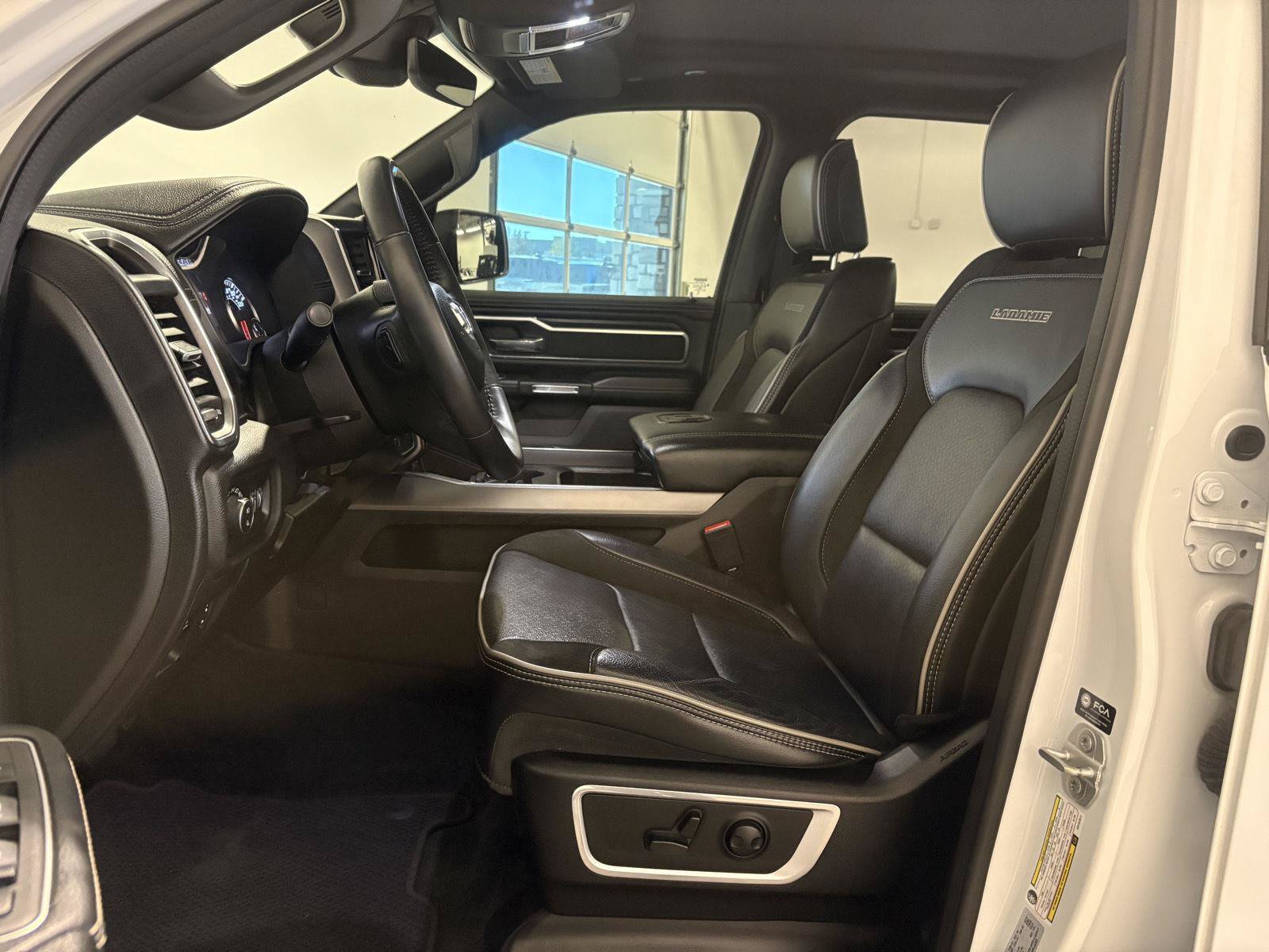 Used 2024 RAM 1500 Laramie AWD/4WD image 24