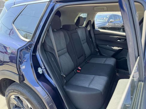 Used 2024 Nissan Rogue SV AWD/4WD image 13