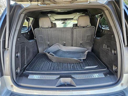 Used 2023 Chevrolet Suburban RST w/ Luxury Package image 13