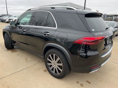 Used 2025 Mercedes-Benz GLE 450e 4MATIC image 4