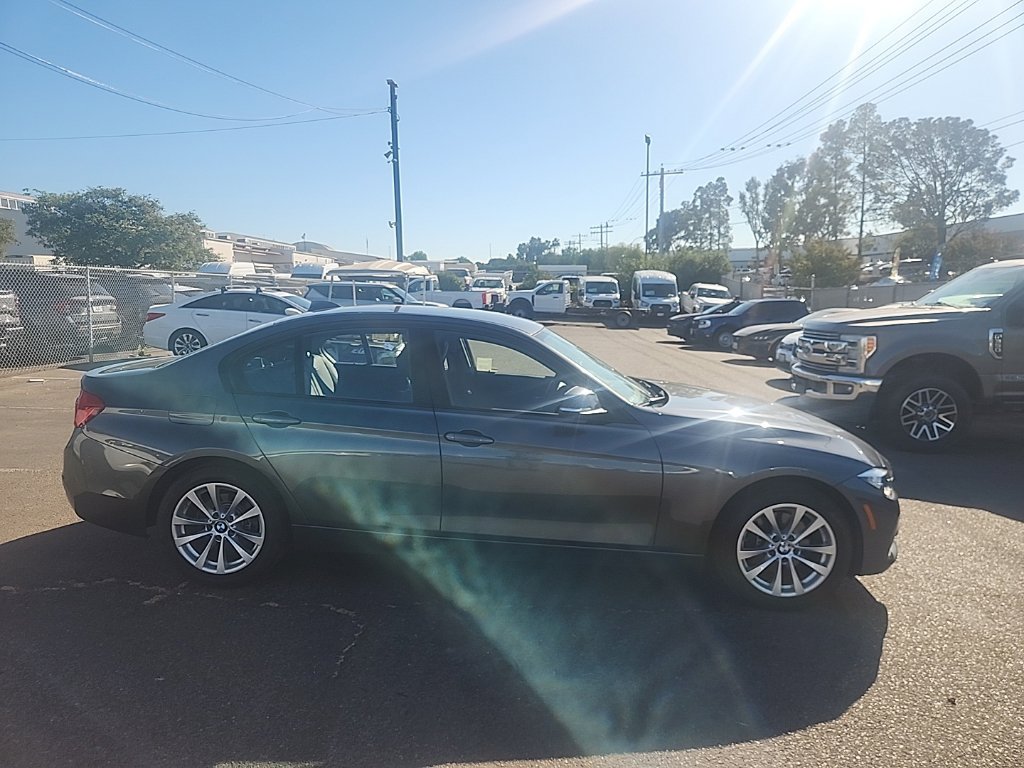 Used 2016 BMW 320i Sedan RWD image 17